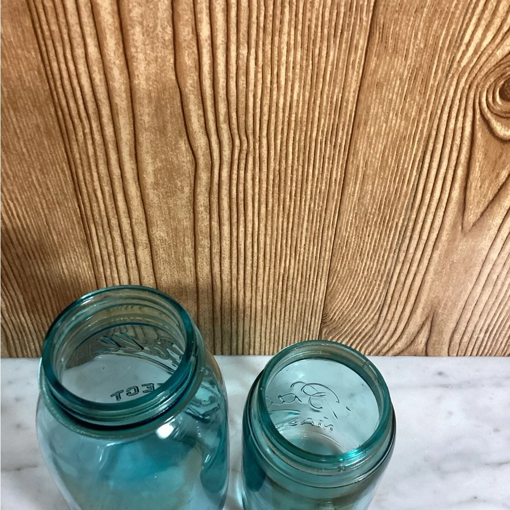 Antique 1900-1923 Ball Perfect Mason Quart Aqua Glass & 1 Pint